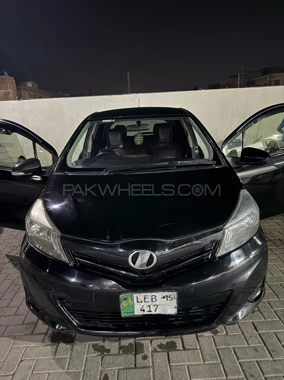 Toyota Vitz 2011 for Sale in Gujranwala Image-1
