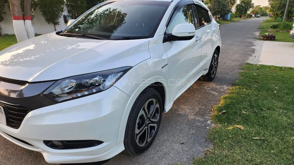 Honda Vezel 2016 for Sale in Lahore Image-1