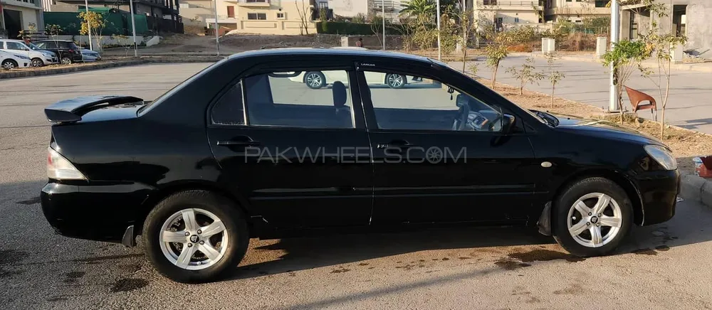Mitsubishi Lancer 2005 for Sale in Okara Image-1