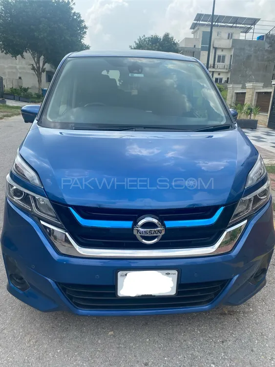 Nissan Serena 2019 for Sale in Islamabad Image-1