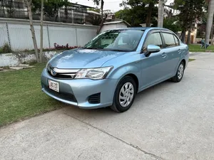 Toyota Corolla Axio Hybrid 1.5 2013 for Sale