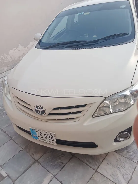 Toyota Corolla 2013 for Sale in Kamra Image-1
