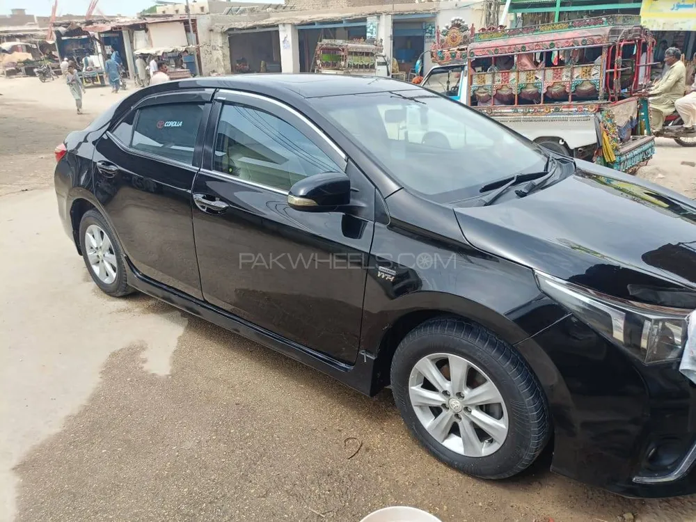 Toyota Corolla 2017 for Sale in Rahim Yar Khan Image-1