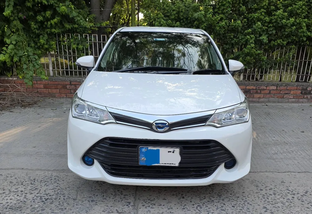 Toyota Corolla Axio 2017 for Sale in Rawalpindi Image-1