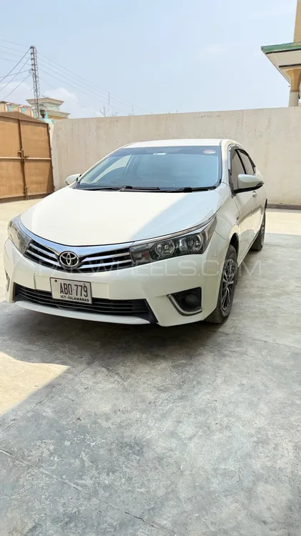 Toyota Corolla 2016 for Sale in Peshawar Image-1