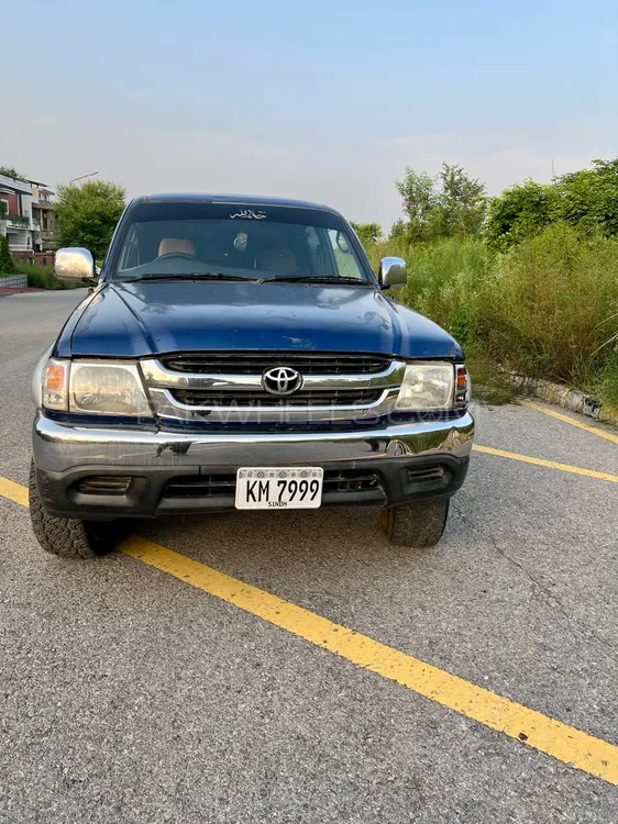 Toyota Hilux 2001 for Sale in Islamabad Image-1