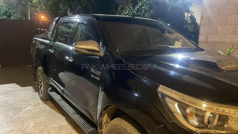 Toyota Hilux 2017 for Sale in Karachi Image-1