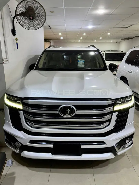 Toyota Land Cruiser 2022 for Sale in Karachi Image-1