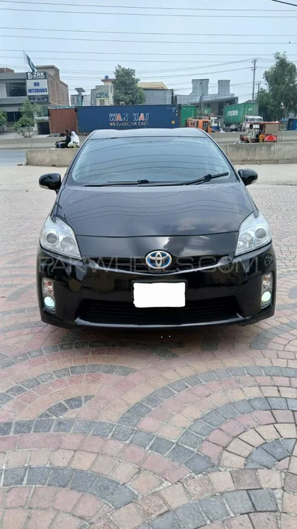 Toyota Prius 2011 for Sale in Lahore Image-1