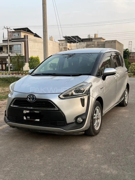 Toyota Sienta 2015 for Sale in Lahore Image-1