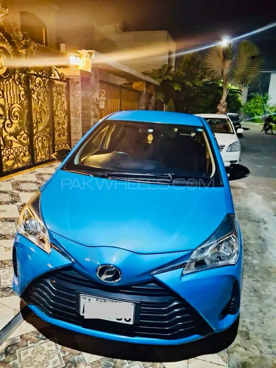 Toyota Vitz 2017 for Sale in Faisalabad Image-1