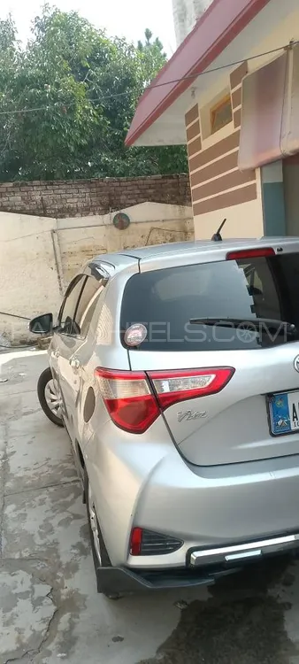 Toyota Vitz 2017 for Sale in Akora khattak Image-1