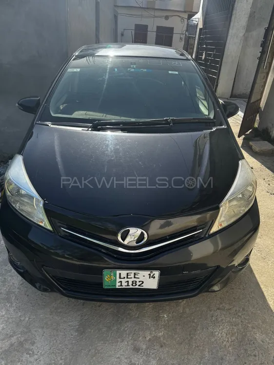 Toyota Vitz 2011 for Sale in Islamabad Image-1