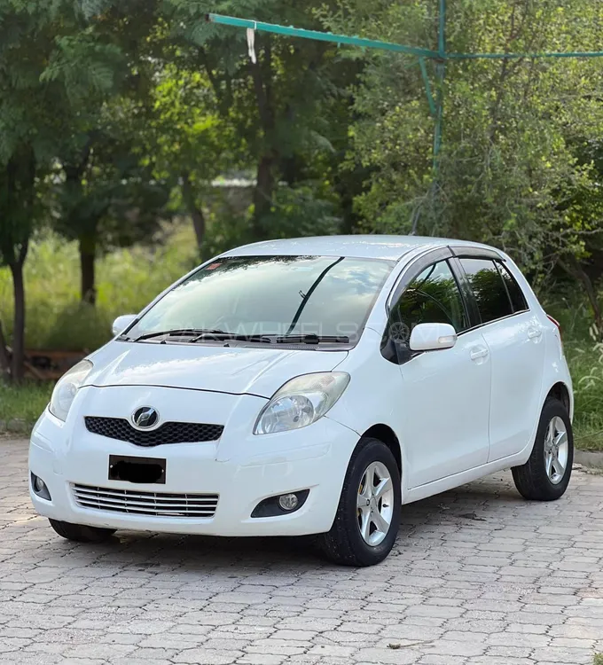 Toyota Vitz 2009 for Sale in Chakwal Image-1