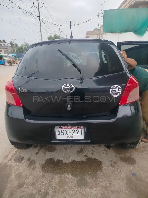 Toyota Vitz 2007 for Sale in Karachi Image-1