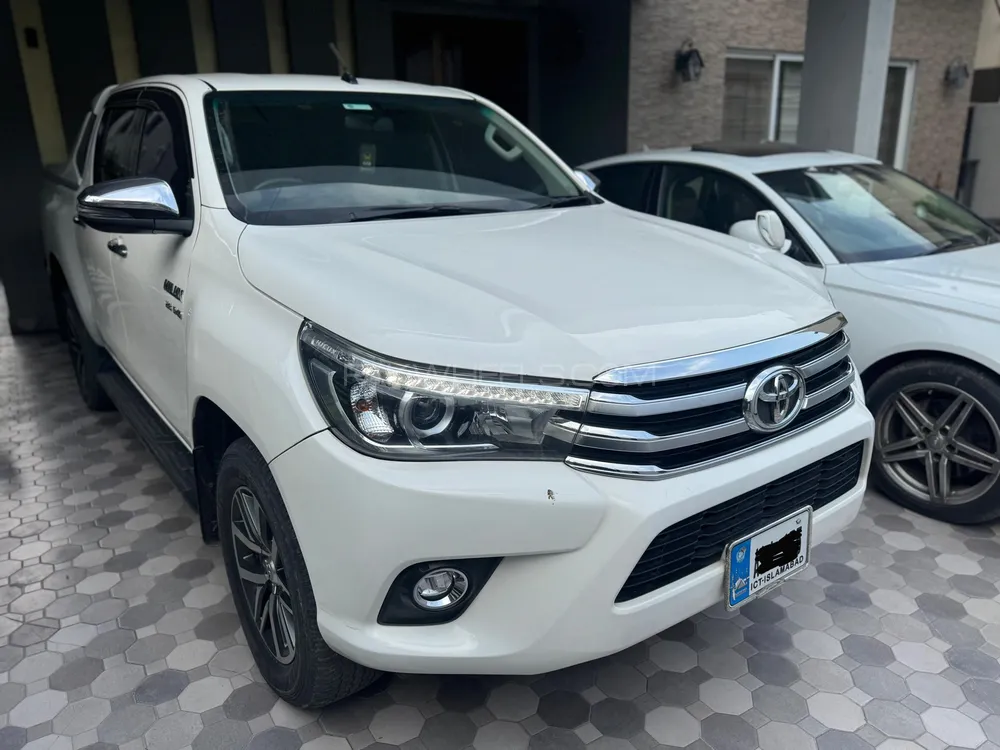 Toyota Hilux 2018 for Sale in Islamabad Image-1