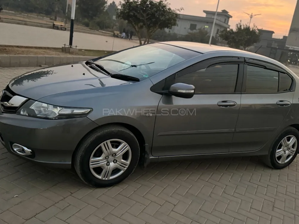 Honda City 2013 for Sale in Islamabad Image-1