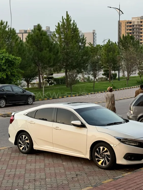 Honda Civic 2018 for Sale in Islamabad Image-1