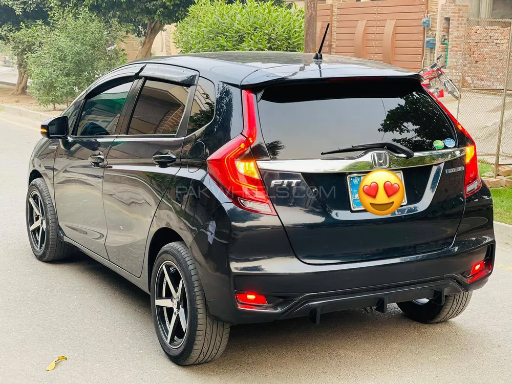 Honda Fit 2018 for Sale in Islamabad Image-1