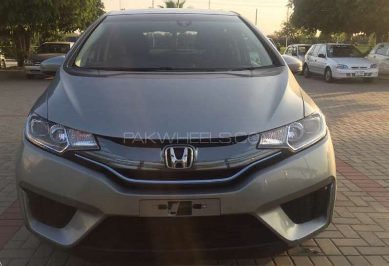 Honda Fit 2013 for Sale in Islamabad Image-1