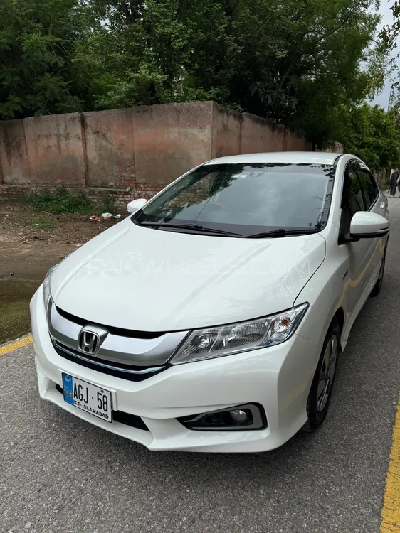 Honda Grace Hybrid 2015 for Sale in Attock Image-1