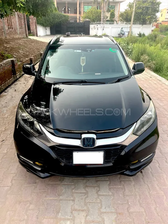Honda Vezel 2014 for Sale in Mandi bahauddin Image-1