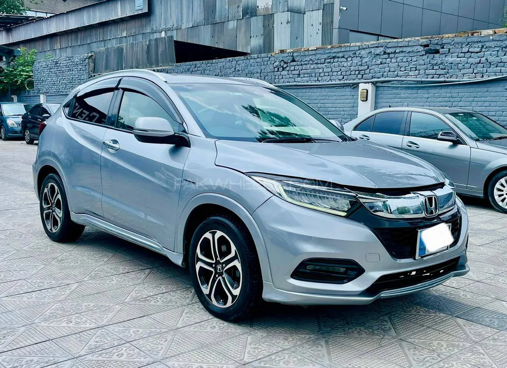 Honda Vezel 2017 for Sale in Islamabad Image-1