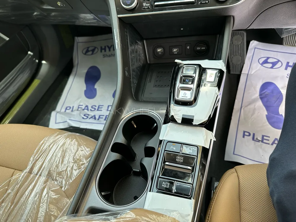 Hyundai Sonata 2023 for Sale in Karachi Hyundai Sonata 2023 for Sale in Karachi Image-9