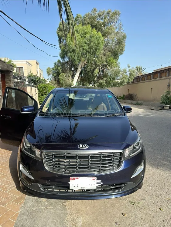 KIA Carnival 2019 for Sale in Karachi Image-1