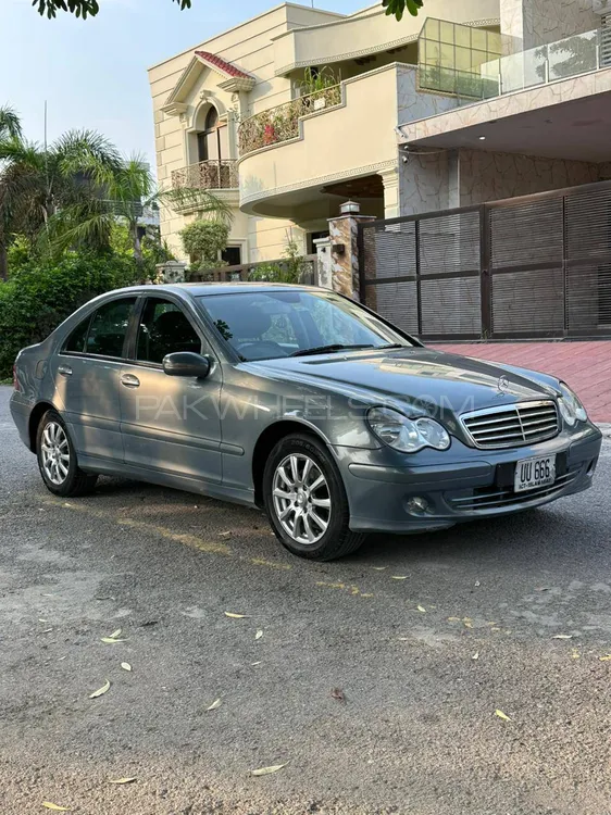 Mercedes Benz C Class 2006 for Sale in Islamabad Image-1
