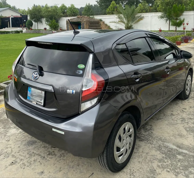 ٹویوٹا اکوا 2013 for Sale in اسلام آباد Image-1