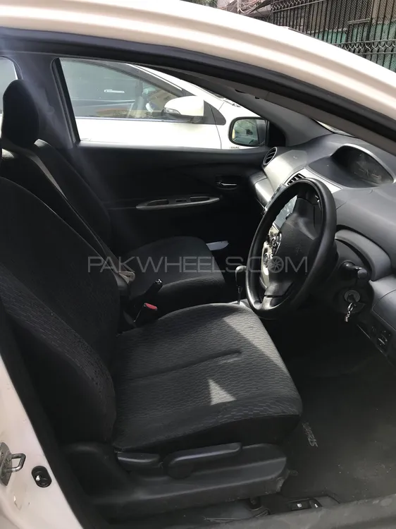 Toyota Belta 2006 for Sale in Karachi Image-1
