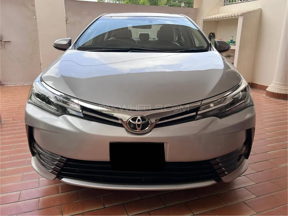 Toyota Corolla 2018 for Sale in Karachi Image-1