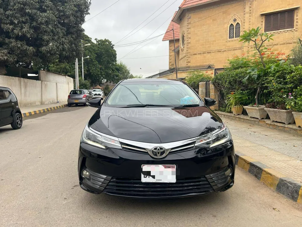 Toyota Corolla 2019 for Sale in Karachi Image-1
