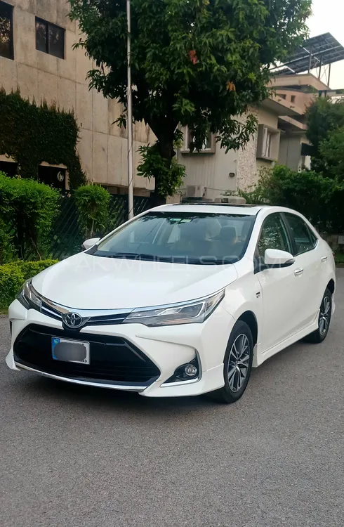 Toyota Corolla 2021 for Sale in Islamabad Image-1