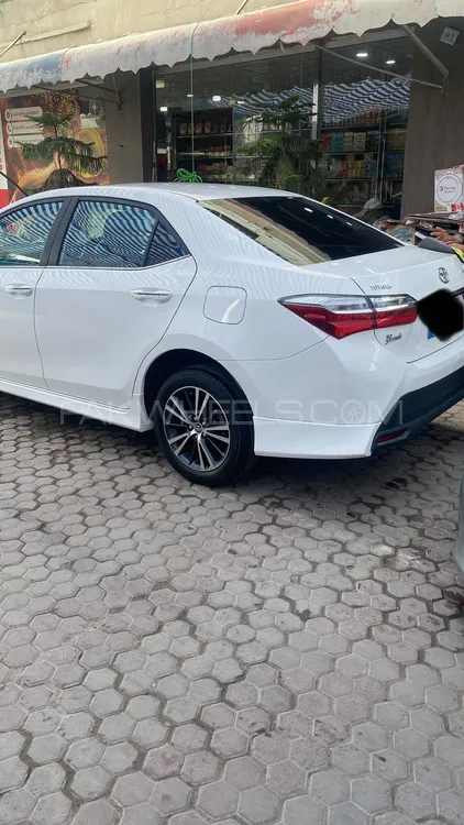 Toyota Corolla 2023 for Sale in Peshawar Image-1