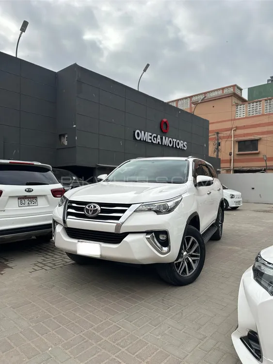 Toyota Fortuner 2019 for Sale in Karachi Image-1