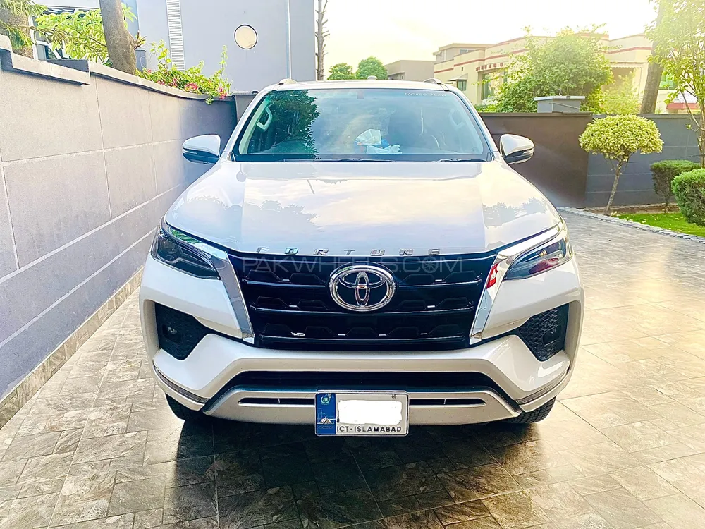Toyota Fortuner 2022 for Sale in Islamabad Image-1