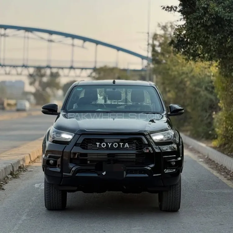 Toyota Hilux 2025 for Sale in Rawalpindi Image-1