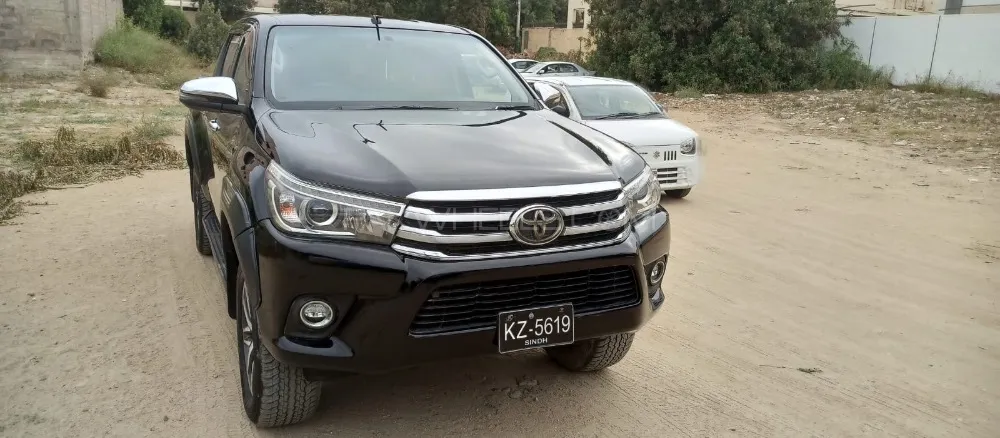 Toyota Hilux 2020 for Sale in Karachi Image-1