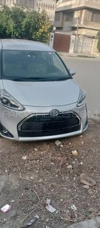 Toyota Sienta 2019 for Sale in Karachi Image-1