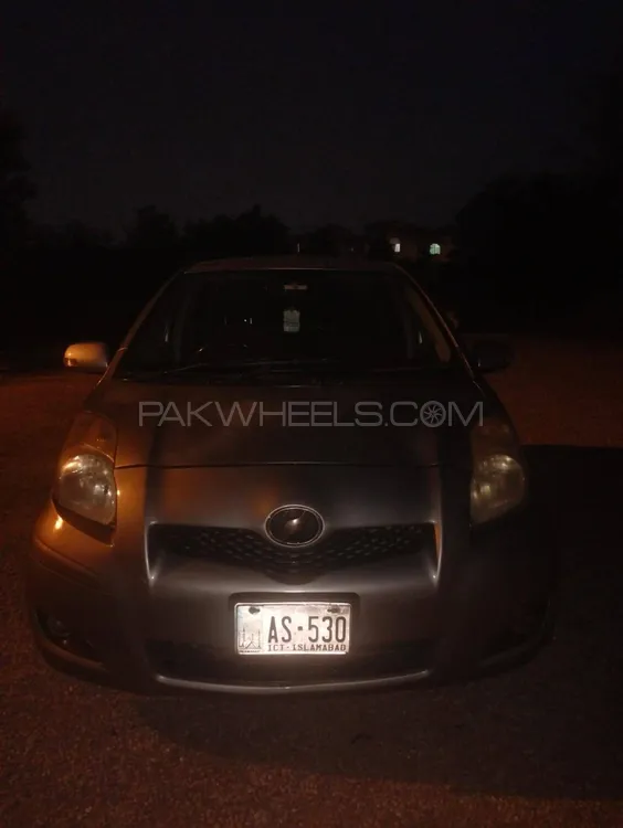 Toyota Vitz 2010 for Sale in Islamabad Image-1