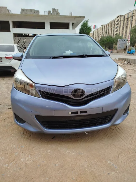Toyota Vitz 2012 for Sale in Karachi Image-1