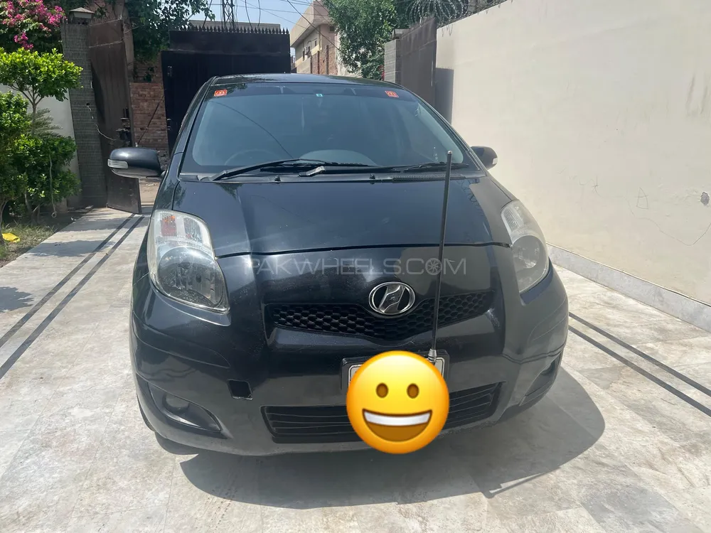 Toyota Vitz 2014 for Sale in Faisalabad Image-1