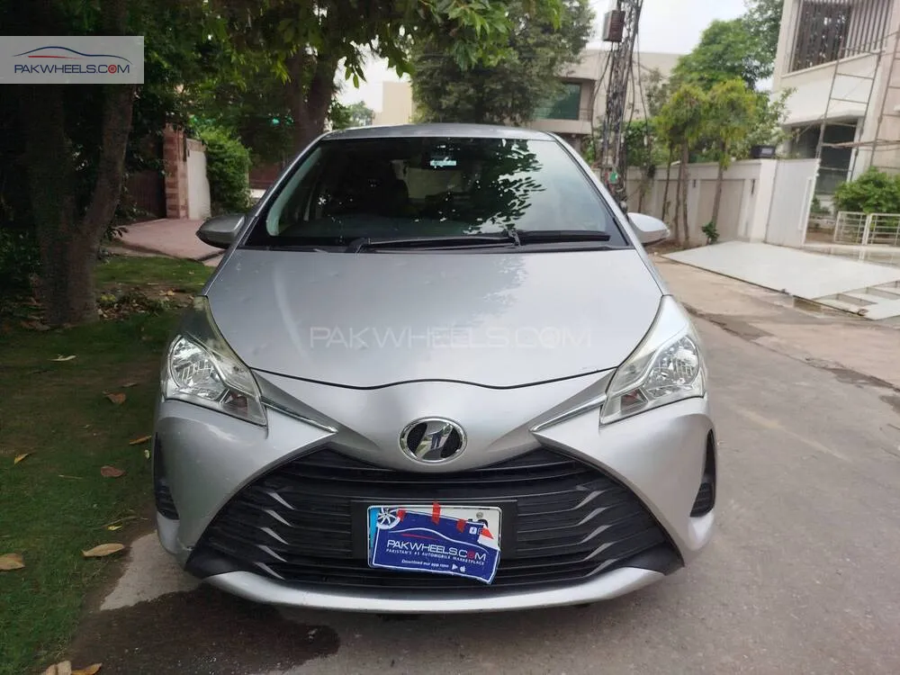 Toyota Vitz 2017 for Sale in Lahore Image-1