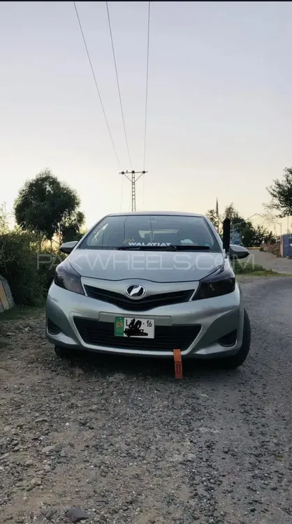 Toyota Vitz 2013 for Sale in Haripur Image-1