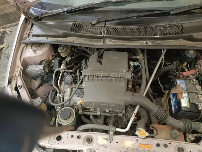 Toyota Vitz 2000 for Sale in Quetta Image-1