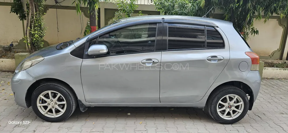 Toyota Vitz 2012 for Sale in Lahore Image-1