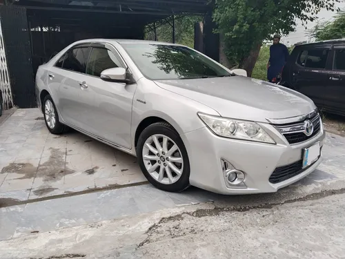 Toyota Camry Hybrid 2013