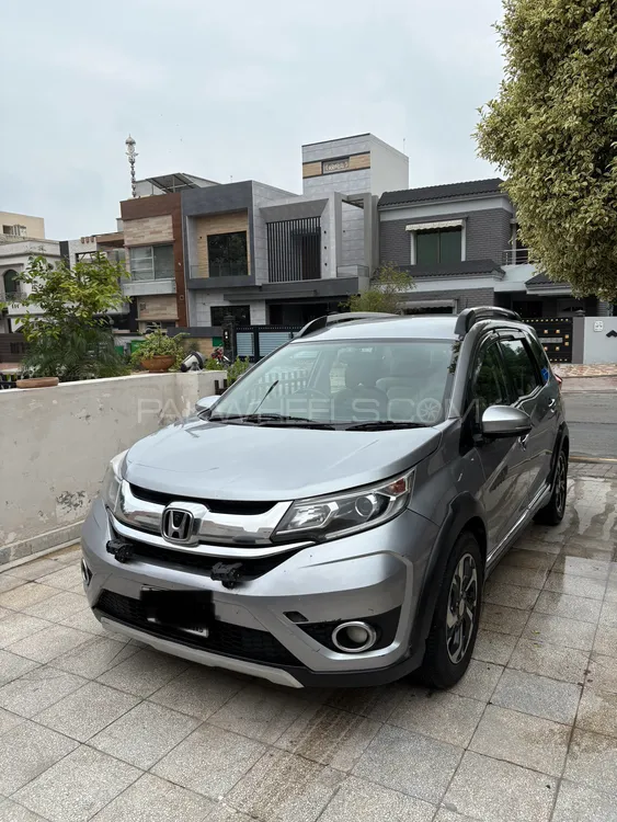Honda BR-V 2017 for Sale in Lahore Image-1